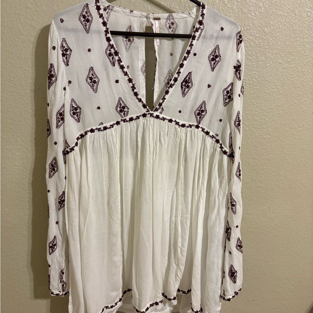 Free People White & Burgundy Embroidered Boho Tunic Top Small